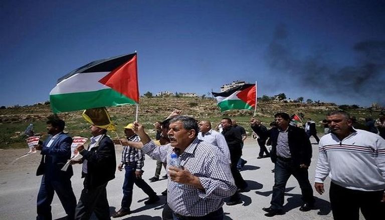 احتجاجات داعمة للأسرى الفلسطينيين بمدينة رام الله