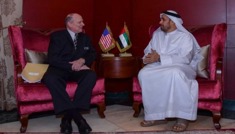 وكيل وزارة الدفاع الإماراتية يستقبل وفد جامعة الدفاع لأمريكية