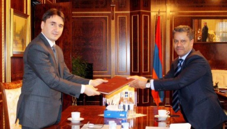 سفير الإمارات لدى أرمينيا يلتقي وزير شؤون الرئاسة