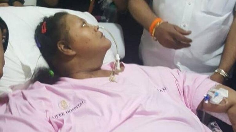 أضخم امرأة في العالم تتوجه إلى الإمارات العربية المتحدة