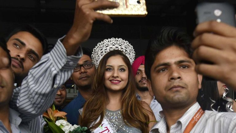 ملكة جمال العالم للمراهقات هندية