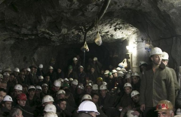 انفجار منجم فحم بإيران