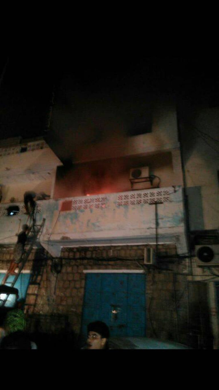 إضرام النيران في مقر للتنظيم الإخونجي بعدن