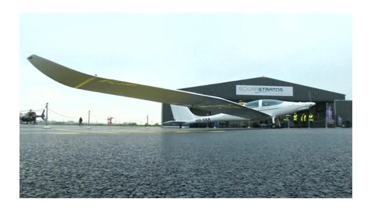 نجاح طائرة سويسرية تعمل بالطاقة الشمسية في أول اختبار لها 