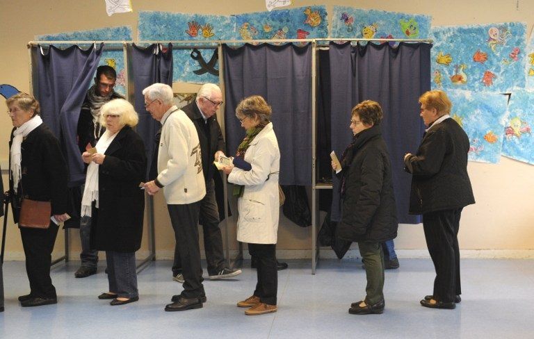 نسبة الإقبال متقاربة مع الجولة الأولى حتى الظهيرة