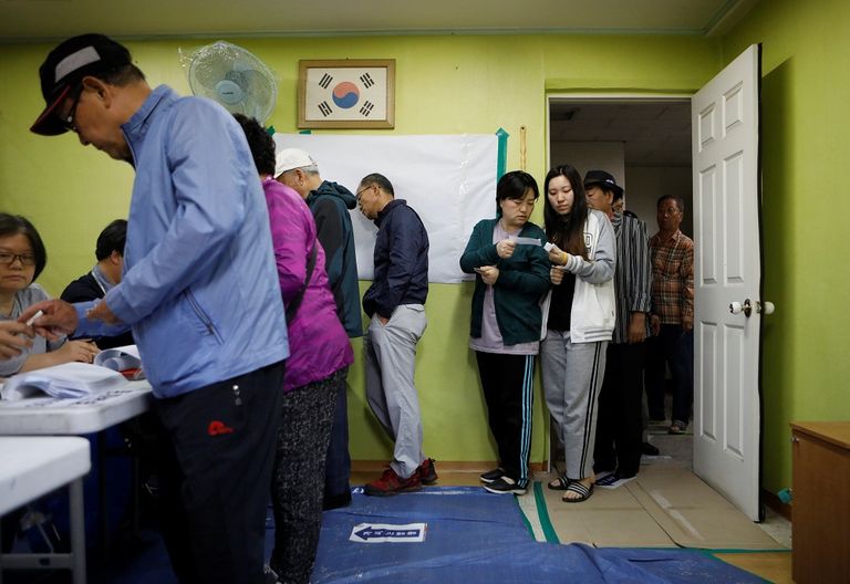 انتخاب رئيس جديد لكوريا الجنوبية - رويترز