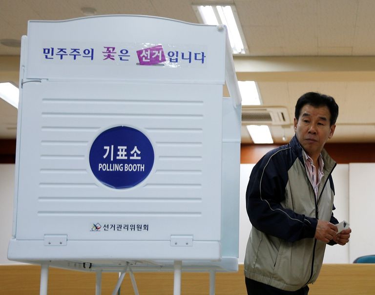 انتخاب رئيس جديد لكوريا الجنوبية - رويترز