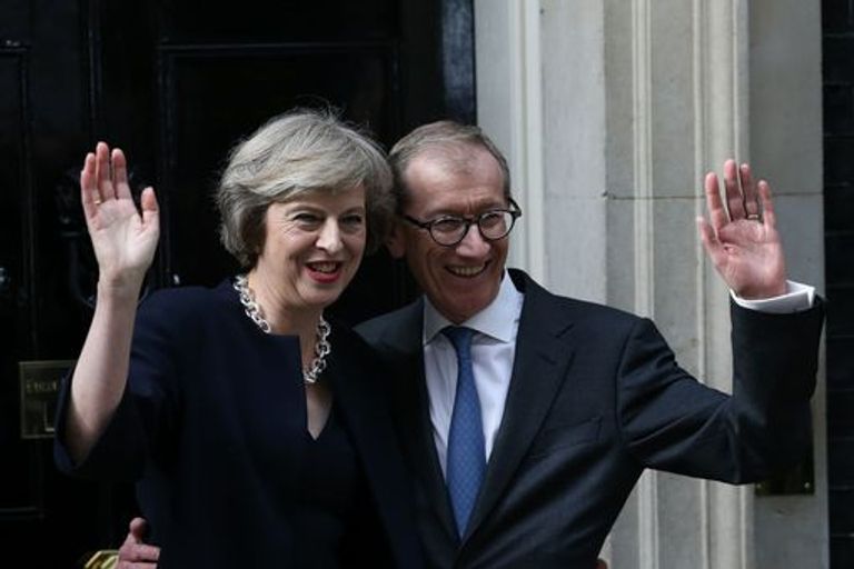 تريزا ماي وزوجها فيليب 