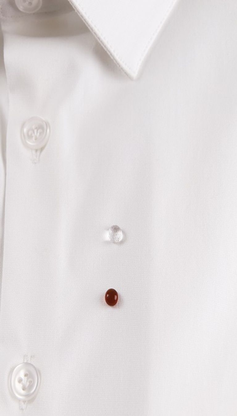 القميص المضاد للبقع