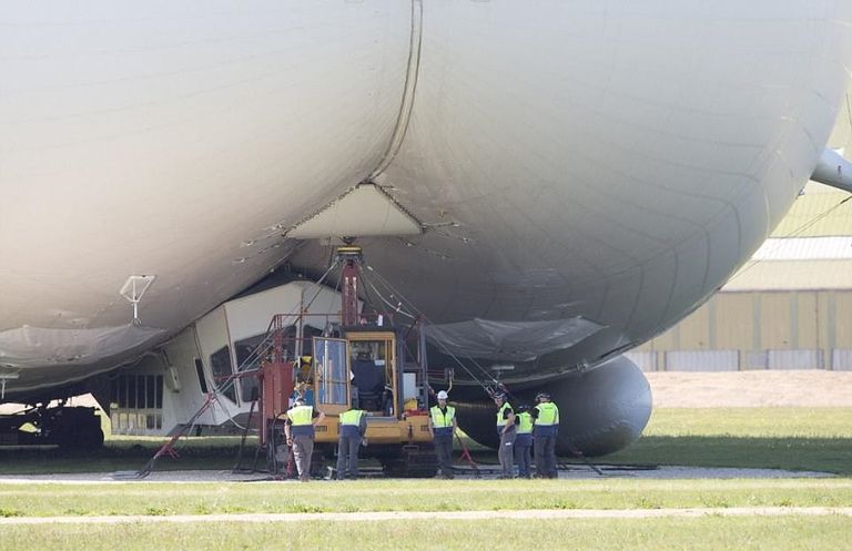 أكبر طائرة في العالم تكمل رحلتها بنجاح