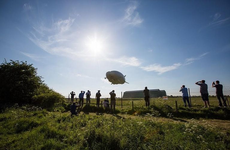 أكبر طائرة في العالم تكمل رحلتها بنجاح