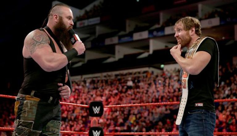 دين أمبروز يتحدث وذا ميز وماريس يستمعان