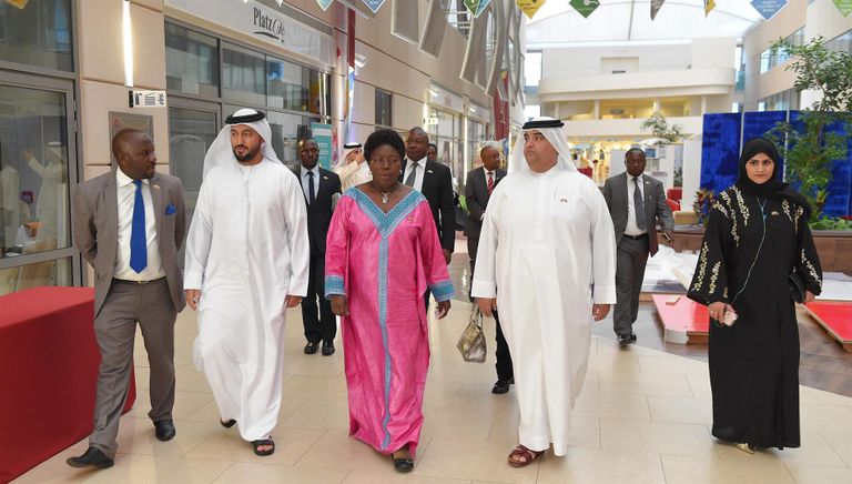 رئيسة برلمان أوغندا تزور جامعة زايد في أبوظبي