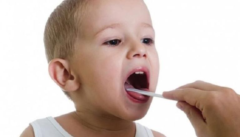 التهاب اللوزتين قد يسبب مضاعفات خطيرة على الأطفال