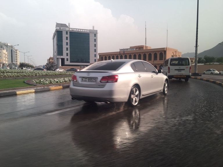 أمطار غزيرة تسقط على خروفكان