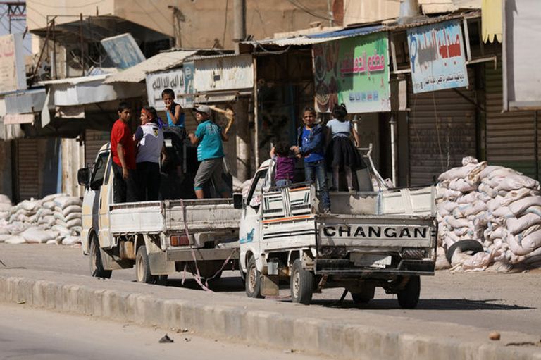 الحياة تعود إلى طبيعتها غربي الرقة