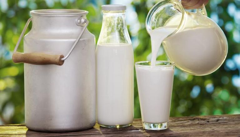 الكالسيوم وفيتامين "د" في الحليب يؤخران سن اليأس