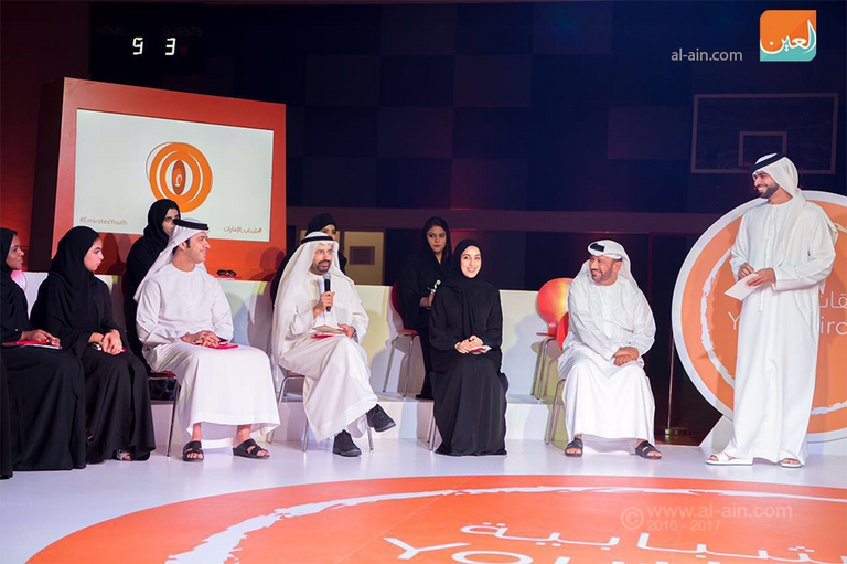 الحلقة الشبابية حول التعليم