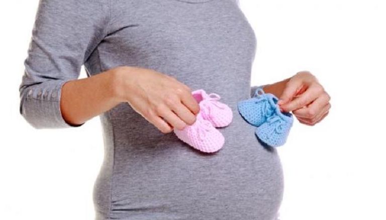 ثلث الحوامل يخاطرن بصحة أجنتهن 