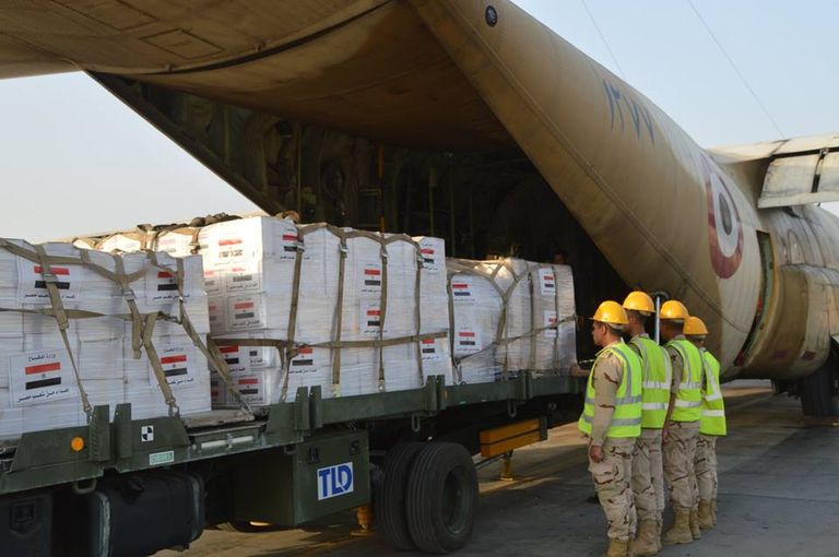 طائرة مساعدات مصرية لإنقاذ الصوماليين من موجة جفاف