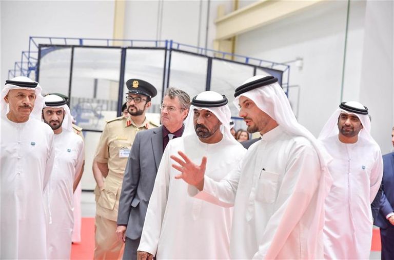 الشيخ أحمد بن سعيد آل مكتوم خلال افتتاح المنشأة