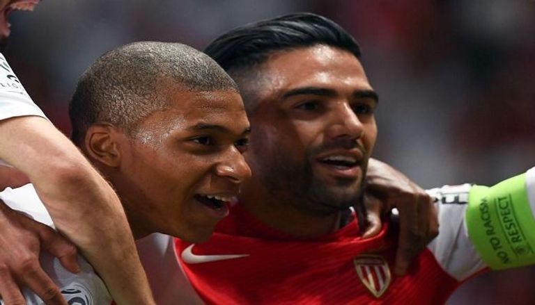 موناكو يعانق لقب الدوري الفرنسي بعد غياب 17 عاما