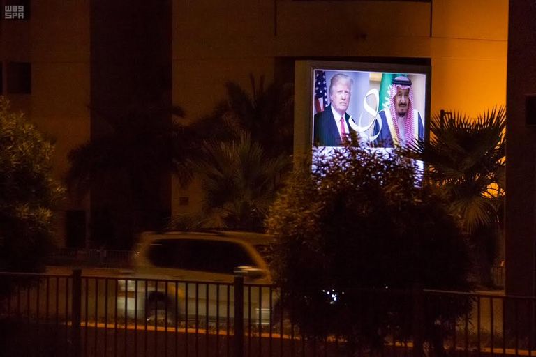 الرياض تتزين لاستقبال ترامب و3 قمم عربية وإسلامية