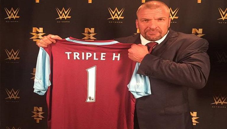 تريبل إتش وقميص وست هام جون تيري