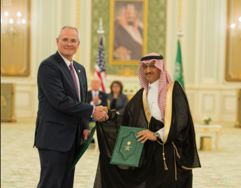 الملك سلمان بن عبد العزيز آل سعود برفقة الرئيس الأمريكي ترامب