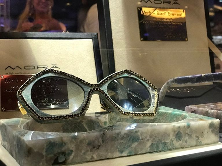 ركن الجمال في بوتيك أسبوع الموضة العربي