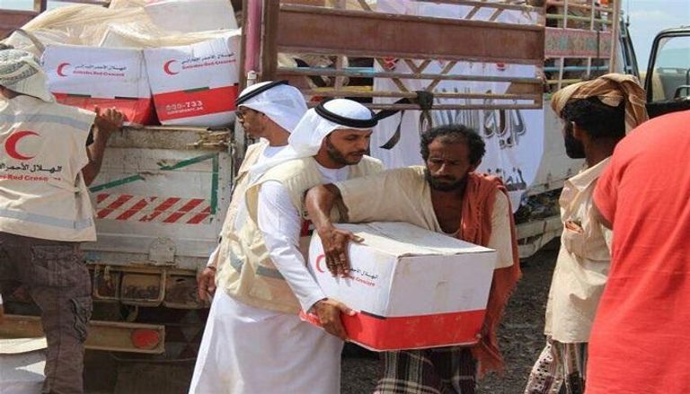 مساعدات إماراتية غذائية عاجلة لسكان الساحل الغربي اليمني