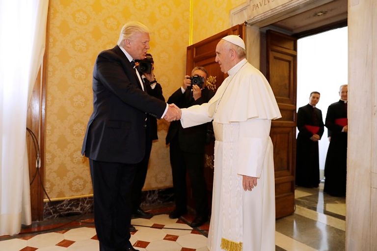 ترامب يلتقي بابا الفاتيكان