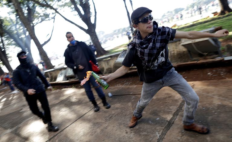 حرق قرب مبنى حكومي في البرازيل 