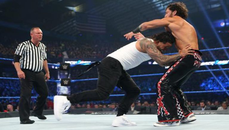 فريق ذا أوسوس يحتفظ ببطولة سماكدون للتاج تيم