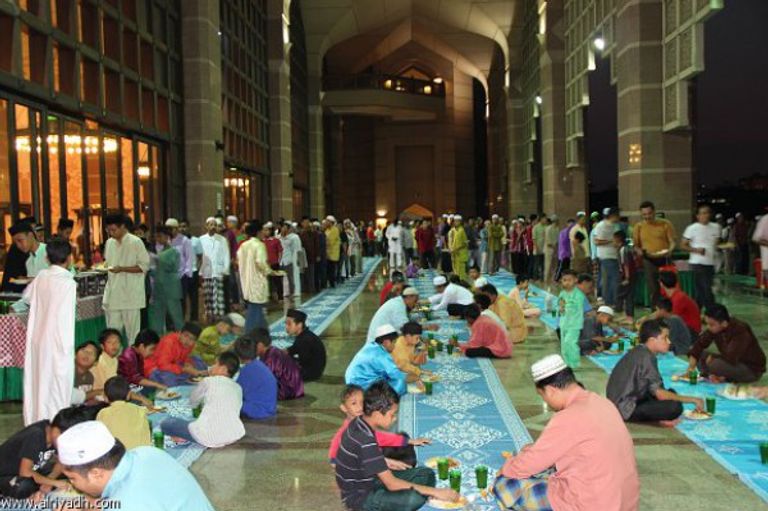 رؤية هلال رمضان - أرشيفية