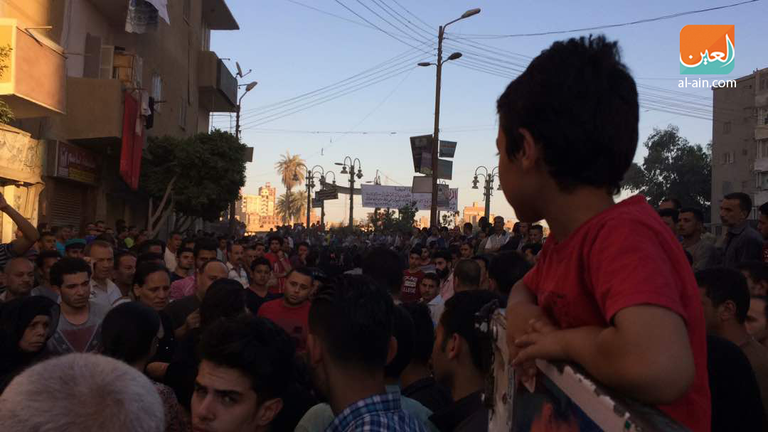 مشهد من جنازة أحد الضحايا