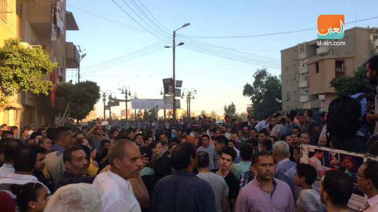 مشهد من جنازة أحد الضحايا