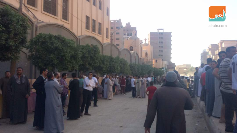 مشهد من جنازة أحد الضحايا