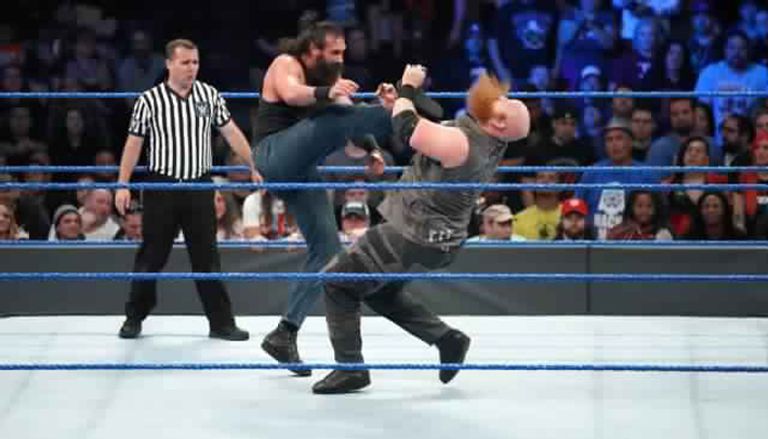 جيندر ماهال يحصد بطولة WWE