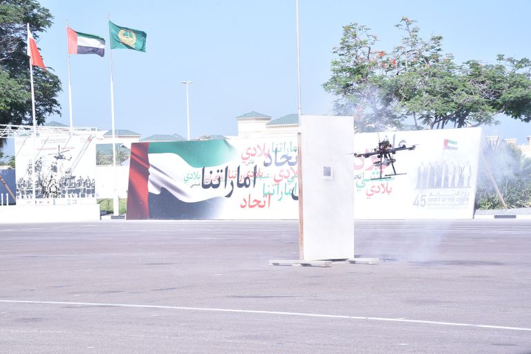 شرطة دبي تبتكر طائرة لإبطال القنابل