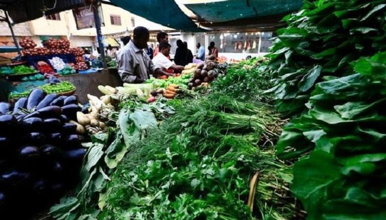 سوق للخضر في السودان - الصورة من رويترز