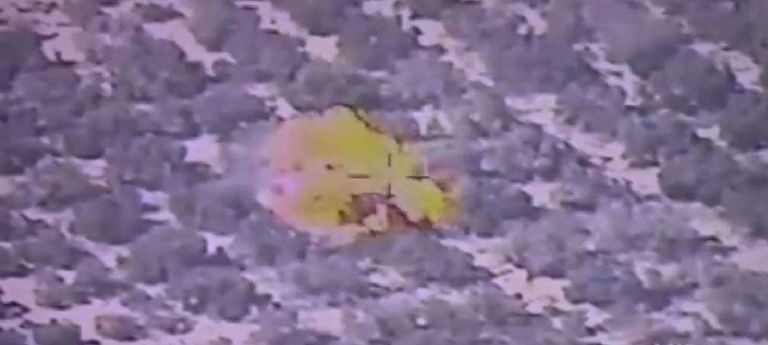 صورة لأحد المواقع التي تم قصفها طائرة حربية مصرية في طريقها لقصف الإرهابيين بليبيا