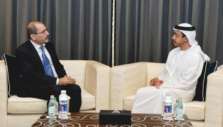 جانب من لقاء الشيخ عبدالله بن زايد آل نهيان مع وزير الخارجية الأردني