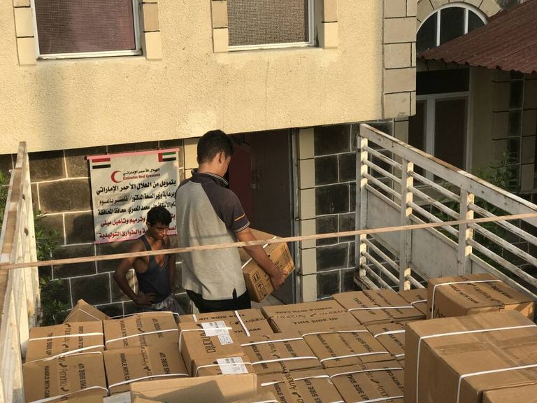 الهلال الأحمر الإماراتي يدعم مستشفى المخا اليمنية