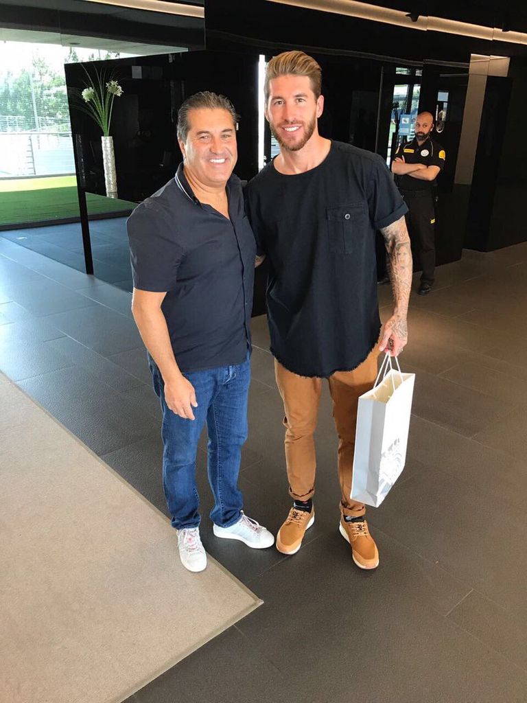 بيسيرو خلال زيارته لريال مدريد