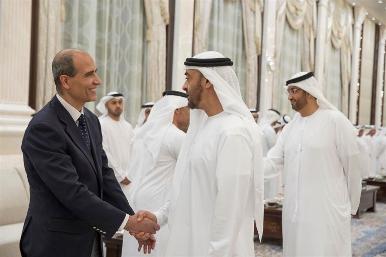 جانب من لقاء الشيخ محمد بن زايد آل نهيان برؤساء المؤسسات الإعلامية 