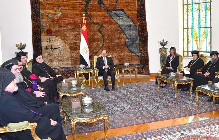 الرئيس المصري يلتقي الوفد الكنسي