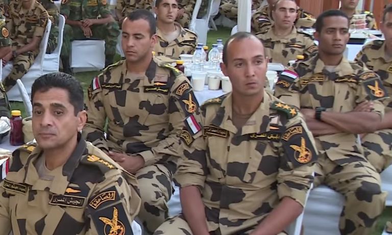 محمد رمضان بالزي العسكري في حفل الإفطار