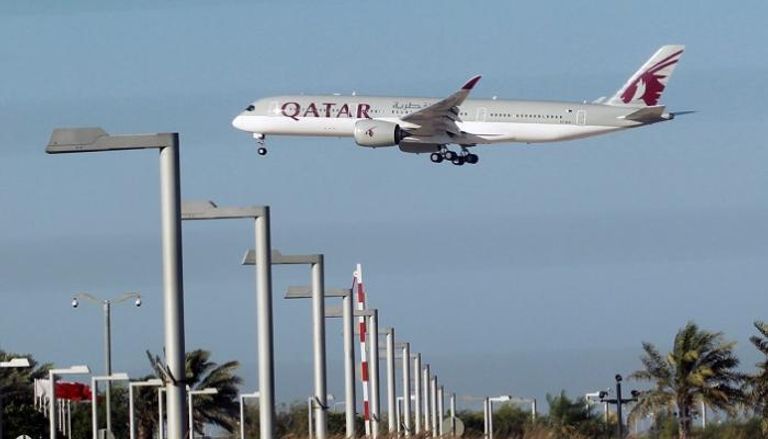 طائرة قطرية فوق الدوحة 