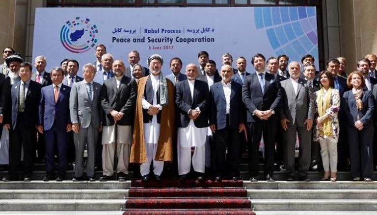 الرئيس الأفغاني ينذر طالبان.. السلام أو تتحملوا العواقب